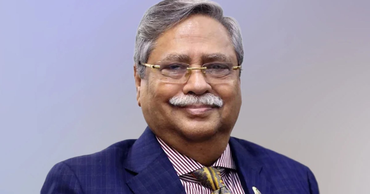 লন্ডন থেকে দেশে ফিরেছেন রাষ্ট্রপতি