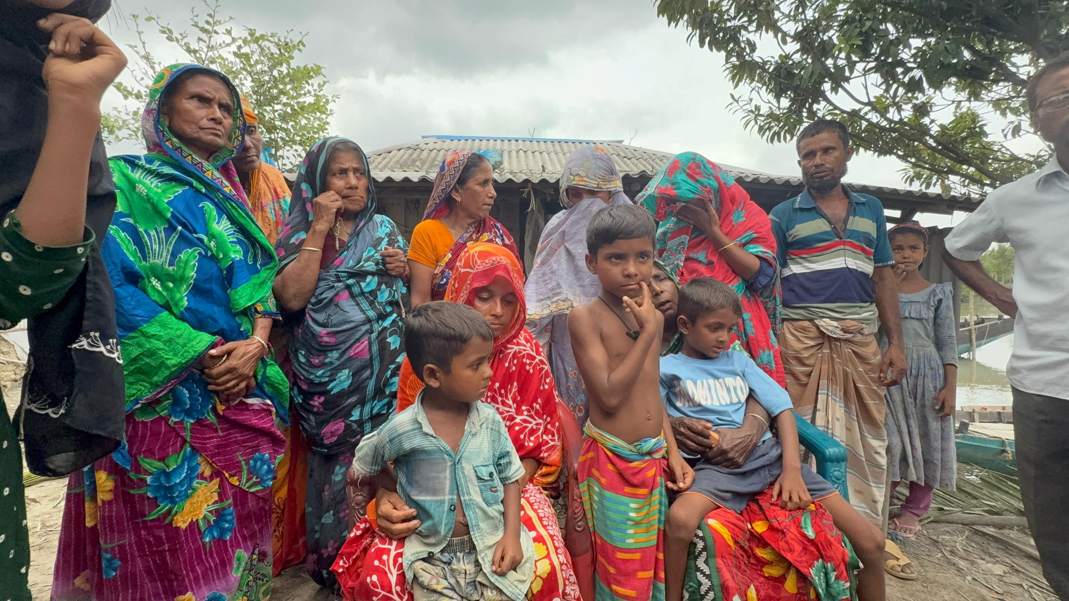সুন্দরবনে জেলে নিহতের ঘটনায় প্রকৃত দোষীদের শাস্তির আশ্বাস দেন বন প্রতিমন্ত্রী