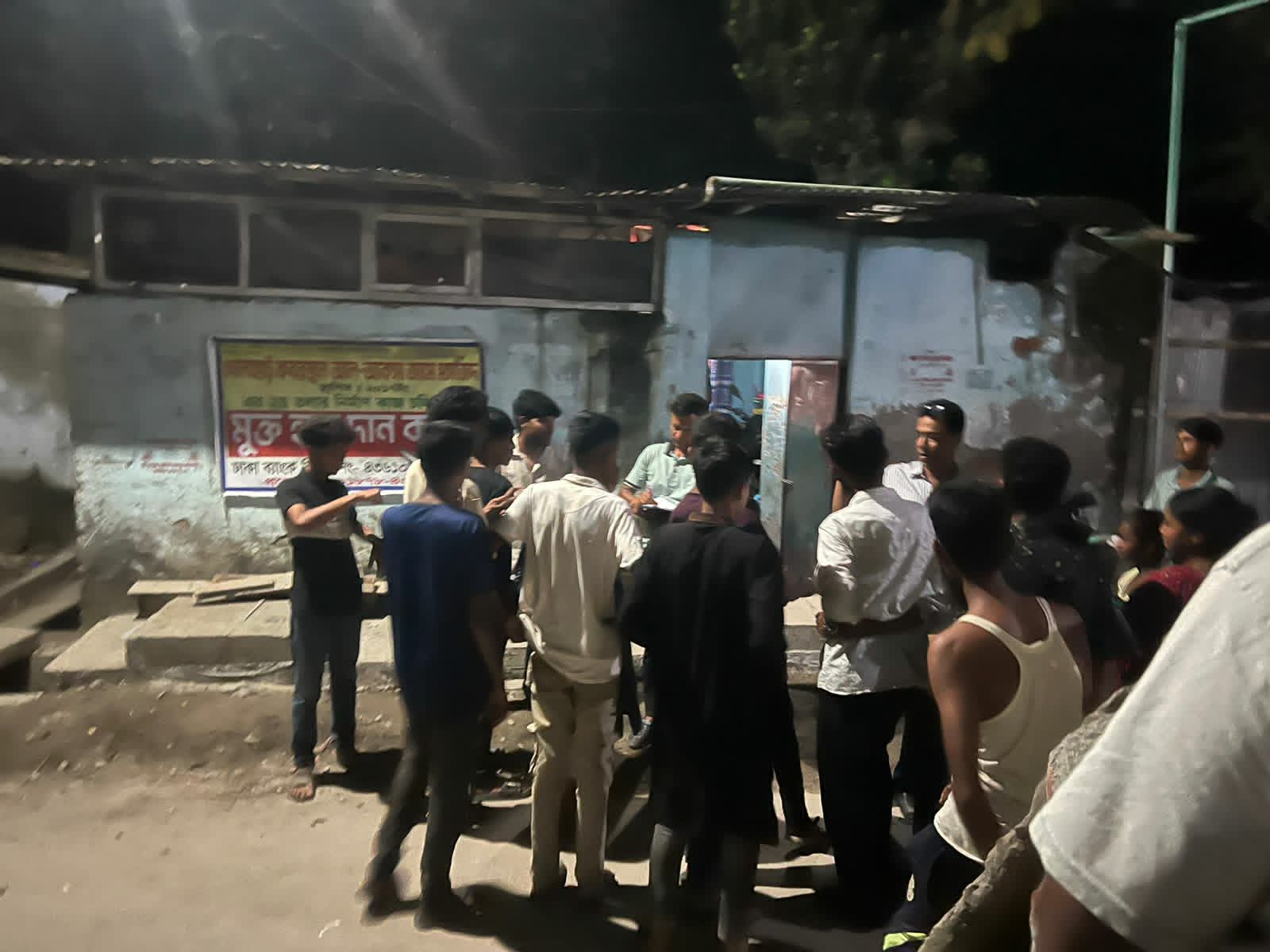 ডার্বি সিগারেটের প্যাকেটে ইয়াবা, সৈয়দপুরে মাদক কারবারি গ্রেপ্তার