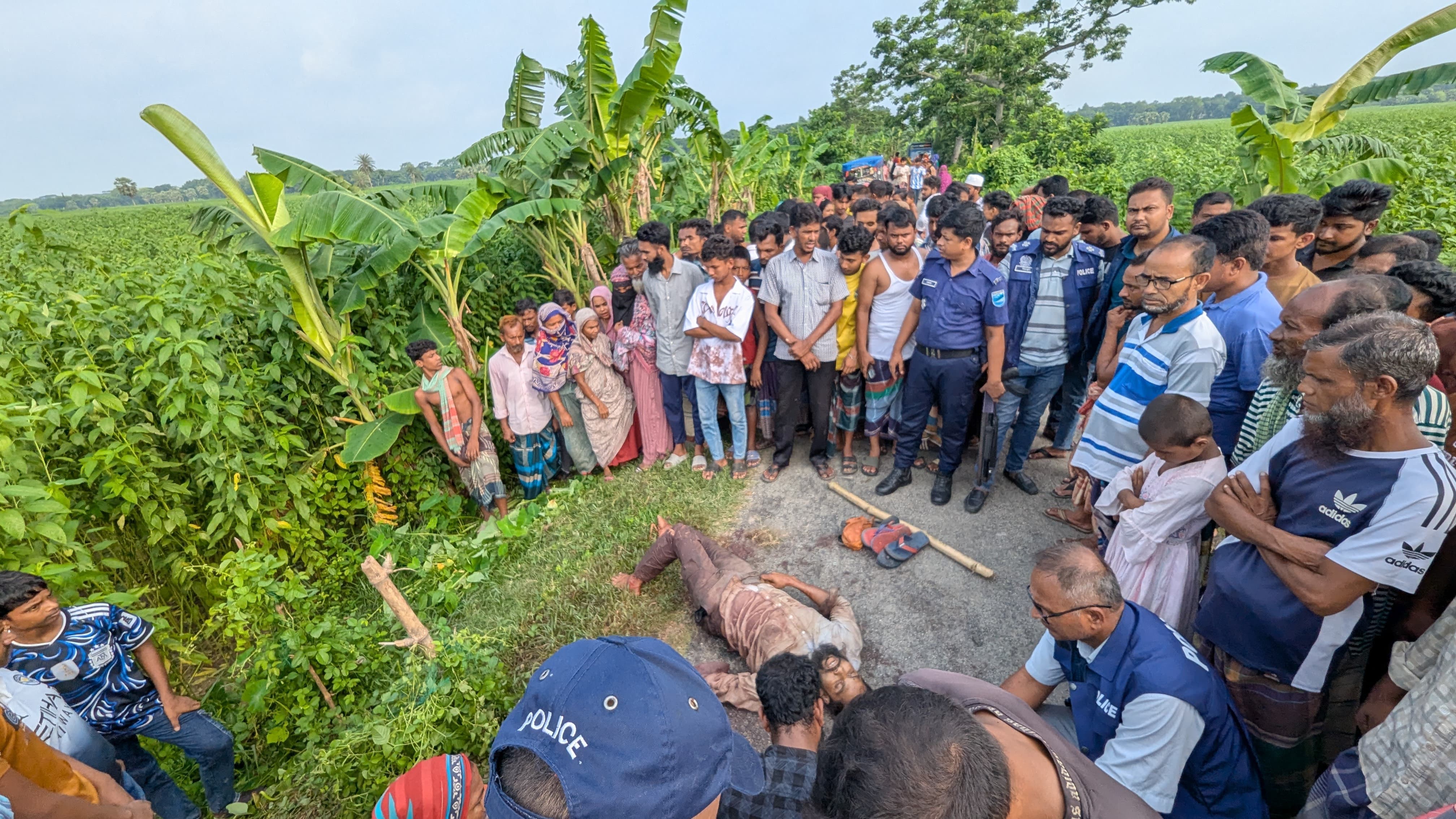 ফরিদপুরে হাত-পা কাটা অবস্থায় জামু ফকিরের মরদেহ উদ্ধার, তদন্তে পুলিশ