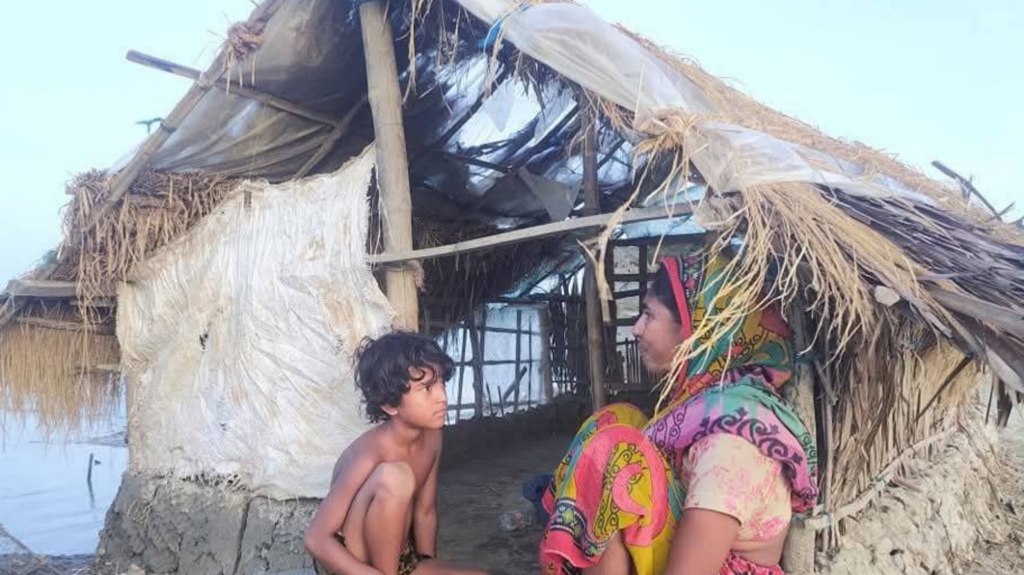 নদী-সুন্দরবন আর নিষেধাজ্ঞার ফাঁকে সাতক্ষীরার জেলেদের জীবন