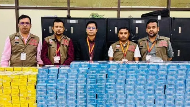 শাহজালালে ৩ যাত্রীর ব্যাগে মিলল ৩২ লাখ টাকার সিগারেট