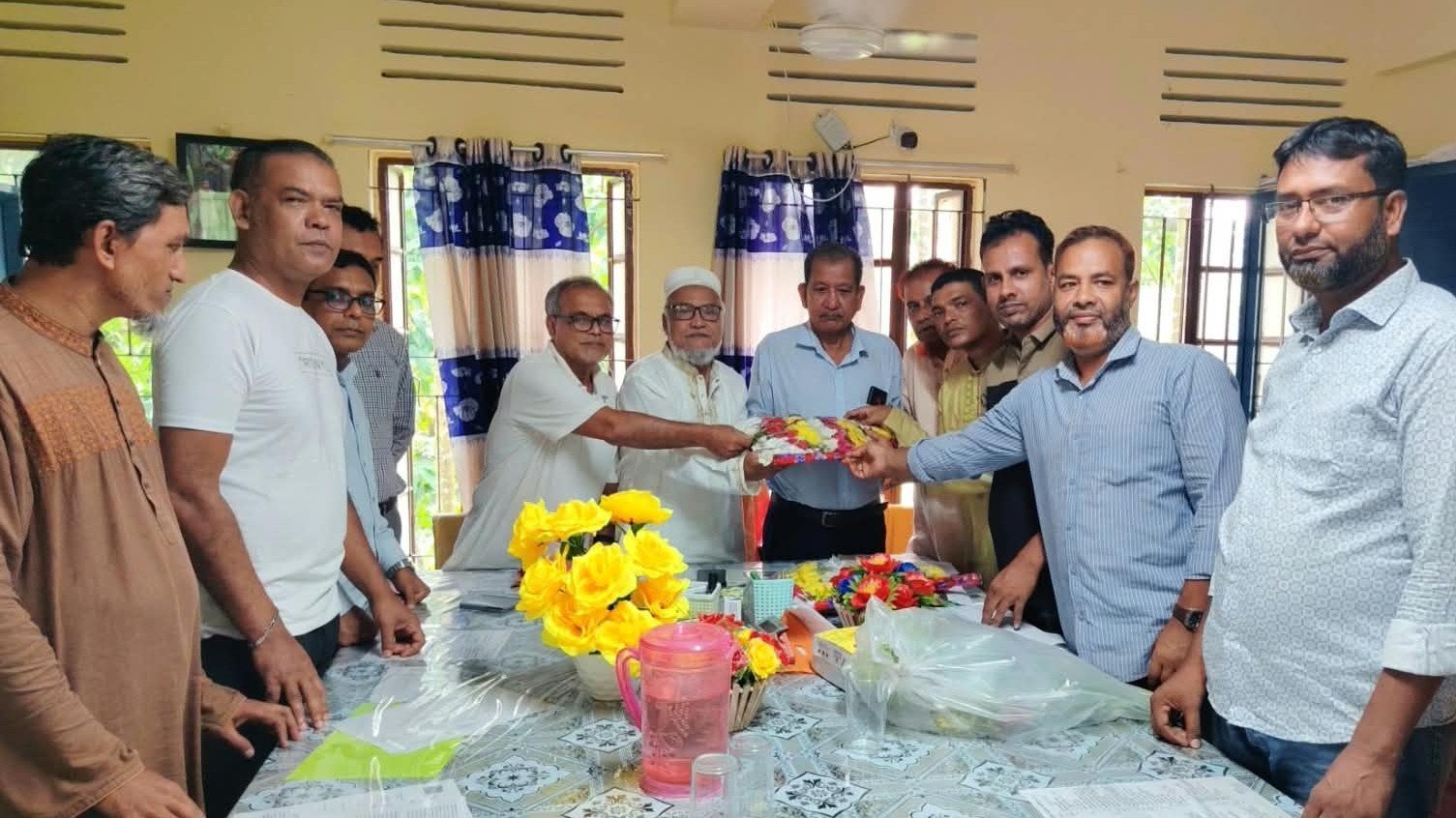 বামনী মডেল সরকারি প্রাথমিক বিদ্যালয়ে শিক্ষা মানোন্নয়ন নিয়ে সভা