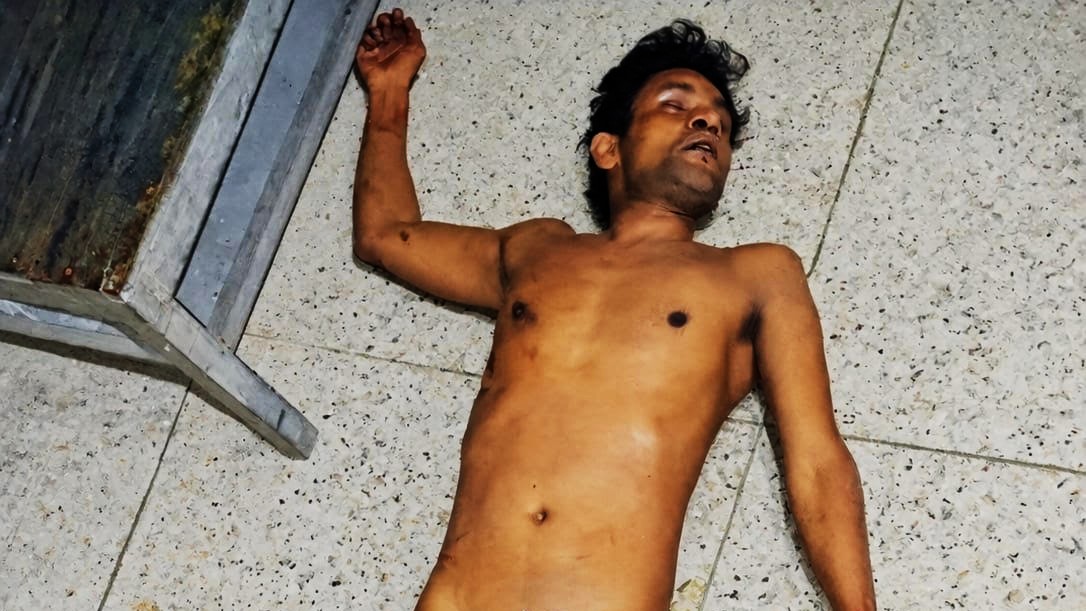 দেবহাটায় ধর্ম অবমাননার অভিযোগে যুবককে পিটিয়ে হত্যা