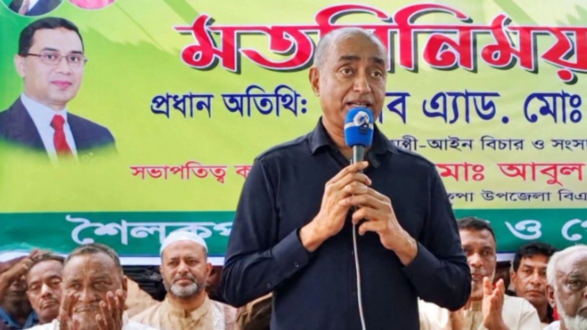 ‘আপনাদের নেতা-এমপি-মন্ত্রী কমিশন খান না, জোর গলায় বলবেন’