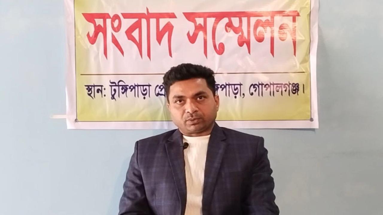 টুঙ্গিপাড়া যুবলীগের যুগ্ম সাধারণ সম্পাদক লেলিন সাহা শনিবার প্রেস ক্লাবে সংবাদ সম্মেলন করেছেন।